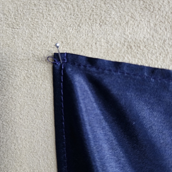 Toucan and Parrott Scarf - Picture 4 of 7